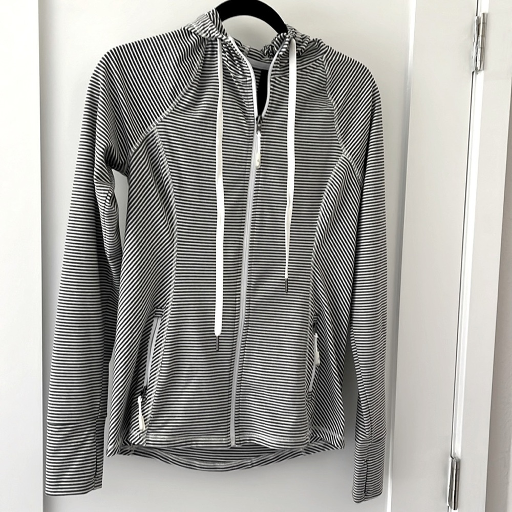 Kyodan lightweight jacket with hood.